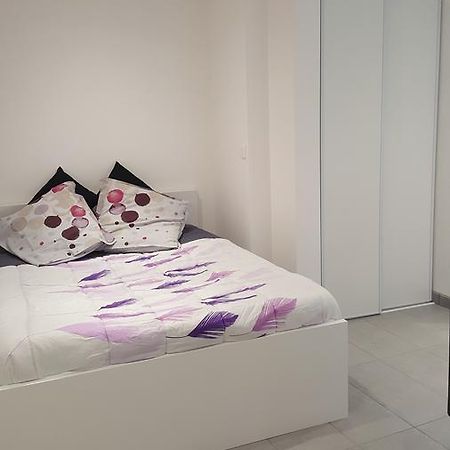 Colbert Apartment Dieppe Bagian luar foto
