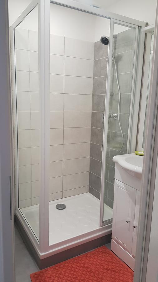 Colbert Apartment Dieppe Bagian luar foto